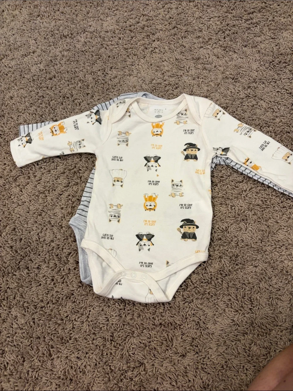 2 baby Long-Sleeve Printed One-Piece Halloween Bodysuit